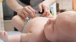 In der regel kommen antibiotika zum einsatz, in schweren fällen kann auch ein operativer eingriff nötig. á… Nabelpflege Bauchnabel Reinigung Vom Baby