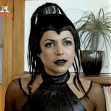 Devon Daniels (PARODY) (@xDeviantGamer)