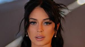 Discover Camilla Araujo's full leaked collection