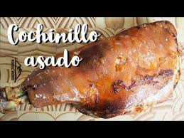 En la cocina española es muy popular en la tierra de castilla, siendo en la variedad más popular el cochinillo de segovia junto con el de arévalo. Cochinillo Asado Al Horno En Casa Paso A Paso Youtube