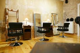 Modern salon with modern makeup chairs and hairstylist chairs. Friseur In Neukolln Hairdresser In Neukolln Eshk Hair Salon Berlin