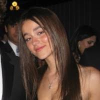 Abigail Comer's Instagram, Twitter & Facebook