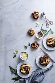 Chocolate Babkas Wreath Carnets Parisiens Brioche Tressee Brioche Photographie Culinaire