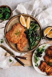 The pork loin is pounded to a 1 cm thickness, seasoned with 600 g pork loin chops, thinly cut 1 cup flour 1 cup bread crumbs, plain 2 eggs, lightly beaten salt and pepper to taste vegetable oil for frying. Easy Classic Wiener Schnitzel Recipe All That S Jas