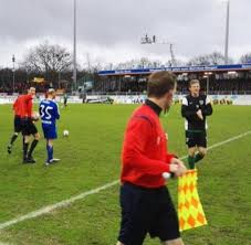 Die tages­ordnungen und sitzungs­vorlagen zu den einzelnen ter­minen werden circa. Bibiana Steinhaus Verletzt Stadionsprecher Sucht Ersatz Schiedrichter Welt