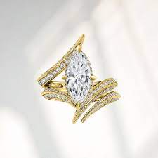 Halo engagement rings that are properly fit allow for the center diamond to be flush with the halo. 9 Engagement Ring Trends For Brides In 2021
