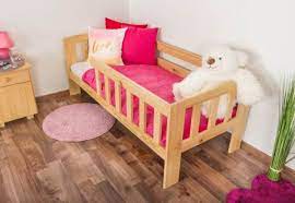 Kind und bett werden bestimmt gute freunde! Halbhohes Bett 160x70