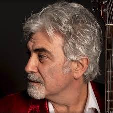 Stephen Bruton's Instagram, Twitter & Facebook