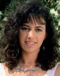 ✨ Susanna Hoffs is lovely 💐