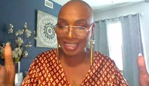 Janice Robinson, world traveler and American singer/songwriter, performs  "Sweet, calm” written by Isabelle, age 13: “When the clock begins to chime,  you offer sound advice.” 🕒 @janicelovesmusic #AmWritingLyrics