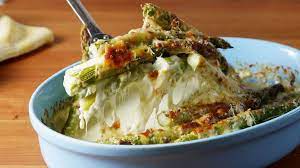 Cheesy Baked Asparagus Is The Side That Becomes Your Main Recipe Cheesy Asparagus Recipe Vegetable Recipes Baked Asparagus