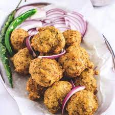Chop tomatoes ,salt and drain in a colainder 15 mins, add spring onions and mix together. 70 Vegetarian Indian Appetizers Or Starters Spice Up The Curry