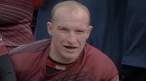 Crymych: Cynnig asesiad iechyd i bawb wedi marwolaeth chwaraewr rygbi