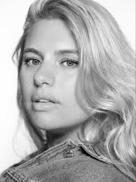 Curvymodel Kirsten Suzanne Visser