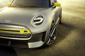 Mini Plugs Into The Future With New Electric Concept Carscoops All Electric Cars Bmw Mini Cooper