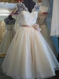 Diese brautkleid schärpe ist mit bling kristallen und verbunden mit weichen doppelseitigen satin. Brautkleider Online Sexy Hochzeitskleider Gunstig Kaufen Missydress