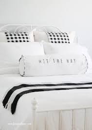 Formal or casual, modern or traditional, indoor or outdoor no matter what style you're thinking of. Diy Decor Ideas For Black And White Bedroom