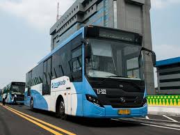 Malam itu ia menumpangi bus kramatjati, sekira pukul 11 malam. Buruan Daftar Transjakarta Buka Lowongan Kerja Untuk Lulusan Smk Hingga S2 Bisnis Liputan6 Com