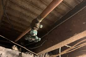 One option you can use to address this problem is to raise the height of the spigot. How To Winterize Outdoor Spigots 1 Tom Plumber
