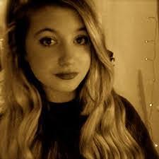 Alana Lester's Instagram, Twitter & Facebook