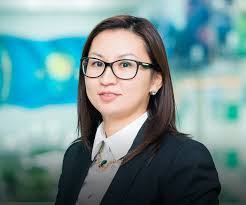 Aida Dean's Instagram, Twitter & Facebook