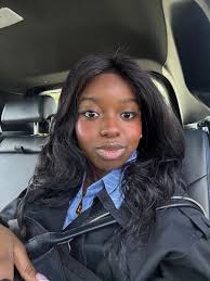 URGENT ADMIN APPROVE Hi Everyone! My name is Bethany and I'm looking for  1-2 roommates (early 20s) to live with in Chicago or join someone's lease  if they are looking for another