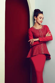 Baju Raya Collections 2014 Emel By Melinda Looi X Diana Danielle Campaign Shoot Emelbymelindalooi Dianadanielle Cel Baju Kurung Lace Fashion Laces Online