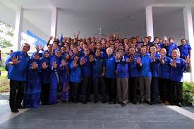 Mereka telah tunaikan kewajipan dengan memilih calon yang akan mewakili aspirasi mereka di dewan undangan negeri dan parlimen. Mb Johor Tanding Kerusi Parlimen Pasir Gudang Dan Dun Permas Utusan Borneo Online