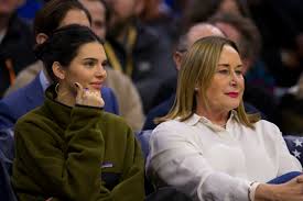 Jenner confirmed their romance, but keeps it generally private. Kendall Jenner Cheers On Ben Simmons While Sitting Courtside With His Mom Entertainment Tonight
