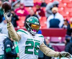 March 14th, 2019 at 12:53pm cst by rory parks. Le Veon Bell And The Kansas City Chiefs Sign A One Year Deal This Thursday Pro Sports News