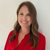 Candice Hutton's Instagram, Twitter & Facebook