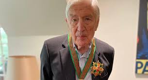 Последние твиты от dries van agt (@driesvanagt). Palestijnse President Eert Jarige Dries Van Agt Met Hoge Onderscheiding