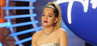 Did Claudia Conway Get A Golden Ticket To Hollywood On American Idol Spoilers American Idol Claudia Conway Just Jared