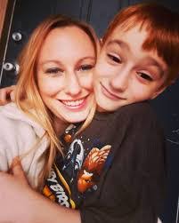 Laura Skipper's Instagram, Twitter & Facebook