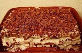 торт без выпечки из печенья и сметаны с киви Tort Iz Pechenya S Bananom I Na Skoruyu Ruku Ingredienty 2 Pachki Saharnogo Pechenya 5 6 Bananov Pol Litra Sm Idei Dlya Blyud Recepty Pudinga Tort Bez Vypechki
