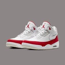 A Brand New Air Jordan 3 Tinker With Removable Swooshes And In The Popular University Red Colorway Is Dropping Soon Air Jordan Air Jordan 3 Retro Turnschuhe