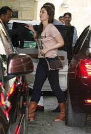 Kapoor Khan Daan Celebrates Christmas Photo1 India Today Bollywood Outfits Bollywood Fashion Girls Jeans Top