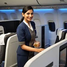 एयर होस्टेस बनने के लिए किन शर्तों को पूरा करना होता है? ये रही लिस्ट -  Flight attendant job know who can apply for air hostess in india check  eligibility for flight