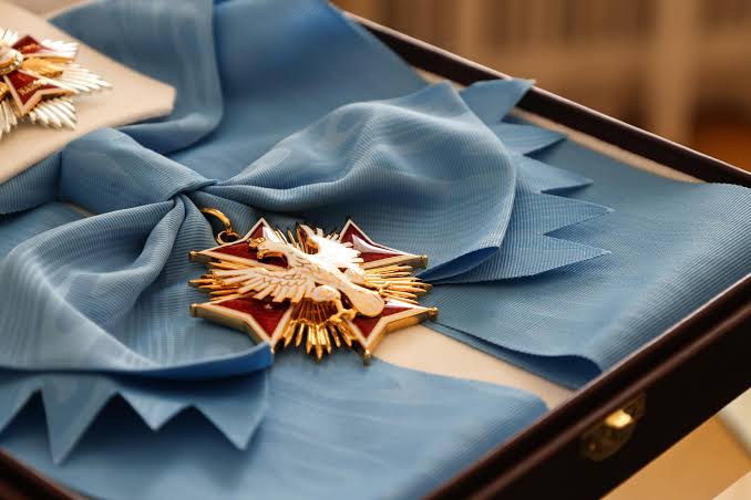 Order Orła Białego zostanie odebrany kolejnym osobom? Min. A. Jędrzak: W przypadku G. Schrödera, za wspieranie putinowskiej Rosji, należałoby to przeanalizować – RadioMaryja.pl