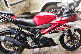 Read yamaha r15 (old) review and check the mileage, shades, interior images, specs, key features, pros and cons. Second Hand Yamaha Yzf R15 In Pune Used Bikes For Sale