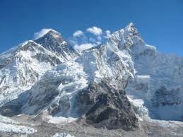 Hasil gambar untuk gunung everest himalaya