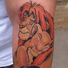 Löwen disney sprüche löwe hintergrundbild niedliche hintergrundbilder kunstdruck tattoo disney figuren könig der löwen simba der könig der löwen löwen zeichnung. Lion King Tattoos Hakuna Matata Tattoo Simba And Nala February 2021 Tatuirovki