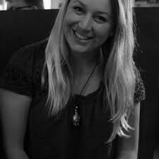 Holly Le Grave (@sleepyhollybear)