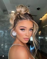 Easy summer hairstyles for long hair by Dvir Tvik