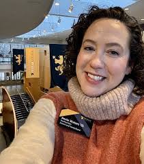 Annie Waters's Instagram, Twitter & Facebook