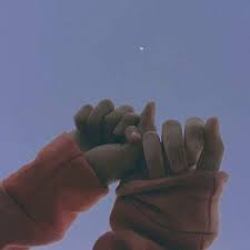 To pinky swears, or to make a pinky promise, is a traditional gesture most commonly practiced amongst children and also in adults. Pinky Promise Best Friend Photography Friend Photoshoot Cute Couples