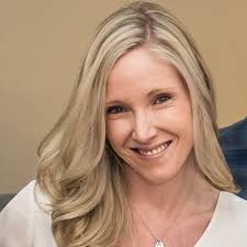 Tara de Weerd (@TaradeWeerd)