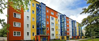 We offer 2 bedrooms, a living room with a large tv and fireplace, a fully equipped kitchen and a bathroom with shower and bathtub. Stadtteil Rostock Graal Muritz