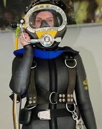 Check out this top 12 test 28 different scuba tanks and write reviews of the best. Could A Person Scuba Diving Take Off His Air Tank And Use It To Propel Himself Worldbuilding Stack Exchange