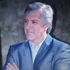 Santiago Urrutia Oficial